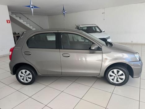 TOYOTA Etios Hatch 1.5 16V 4P FLEX XS, Foto 6