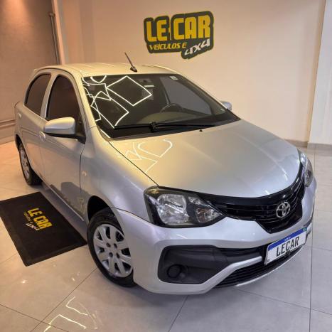 TOYOTA Etios Hatch 1.3 16V 4P FLEX X, Foto 1