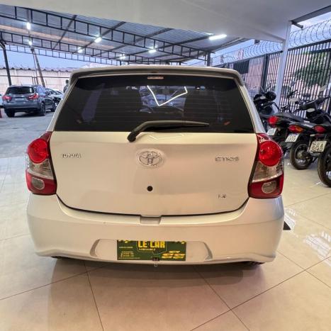 TOYOTA Etios Hatch 1.3 16V 4P FLEX X, Foto 9