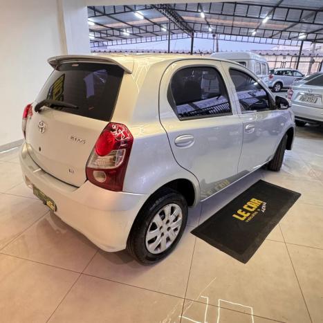 TOYOTA Etios Hatch 1.3 16V 4P FLEX X, Foto 10