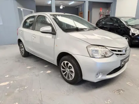 TOYOTA Etios Hatch 1.3 16V 4P FLEX X, Foto 7