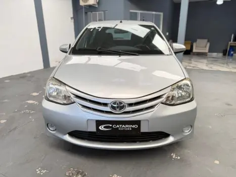 TOYOTA Etios Hatch 1.3 16V 4P FLEX X, Foto 8