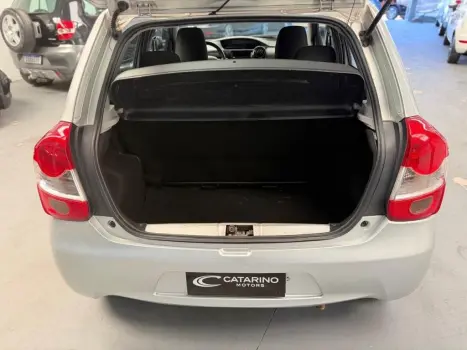 TOYOTA Etios Hatch 1.3 16V 4P FLEX X, Foto 14