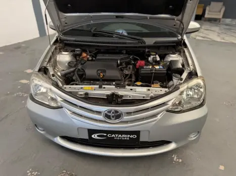 TOYOTA Etios Hatch 1.3 16V 4P FLEX X, Foto 15