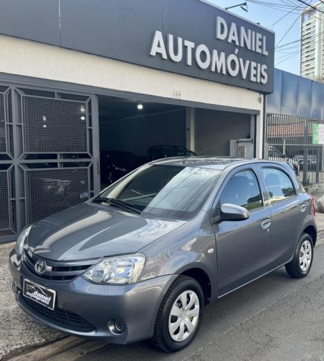 TOYOTA Etios Hatch 1.3 16V 4P FLEX X, Foto 1