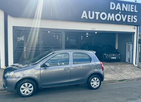 TOYOTA Etios Hatch 1.3 16V 4P FLEX X, Foto 3