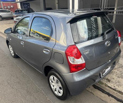 TOYOTA Etios Hatch 1.3 16V 4P FLEX X, Foto 7