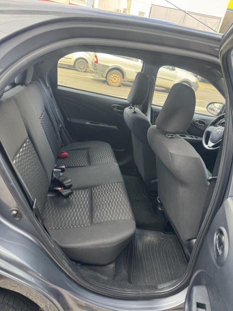 TOYOTA Etios Hatch 1.3 16V 4P FLEX X, Foto 11