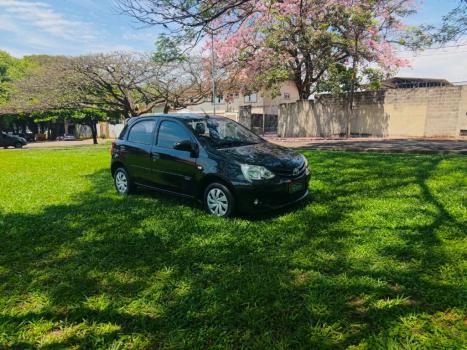 TOYOTA Etios Hatch 1.3 16V 4P FLEX X, Foto 10