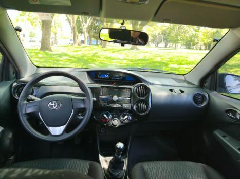 TOYOTA Etios Hatch 1.3 16V 4P FLEX X, Foto 11