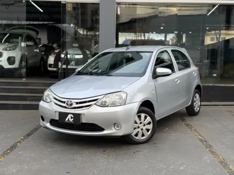 TOYOTA Etios Hatch 1.3 16V 4P FLEX X AUTOMÁTICO, Foto 1