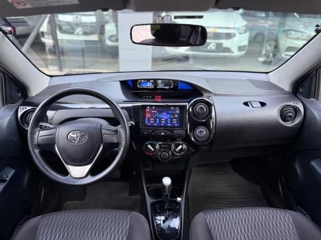 TOYOTA Etios Hatch 1.3 16V 4P FLEX X AUTOMÁTICO, Foto 7