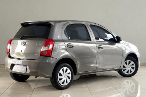 TOYOTA Etios Hatch 1.3 16V 4P FLEX X AUTOMÁTICO, Foto 3