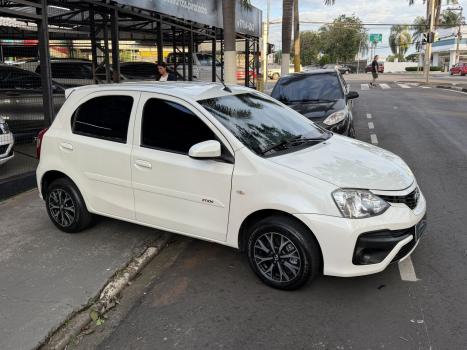 TOYOTA Etios Hatch 1.3 16V 4P FLEX X AUTOMÁTICO, Foto 3