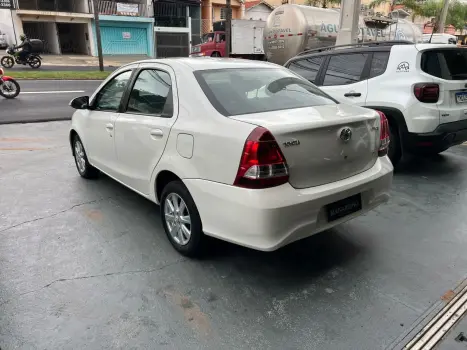 TOYOTA Etios Sedan 1.5 16V 4P FLEX X PLUS, Foto 7 TOYOTA Etios Sedan 1.5 16V 4P FLEX X PLUS, Foto 7