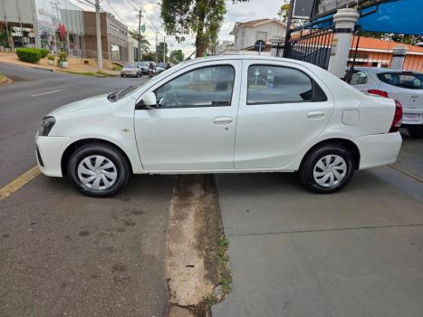 TOYOTA Etios Sedan 1.5 16V 4P FLEX X, Foto 3