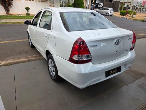 TOYOTA Etios Sedan 1.5 16V 4P FLEX X, Foto 4