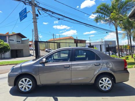 TOYOTA Etios Sedan 1.5 16V 4P FLEX X PLUS AUTOMTICO, Foto 3