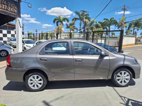 TOYOTA Etios Sedan 1.5 16V 4P FLEX X PLUS AUTOMTICO, Foto 7