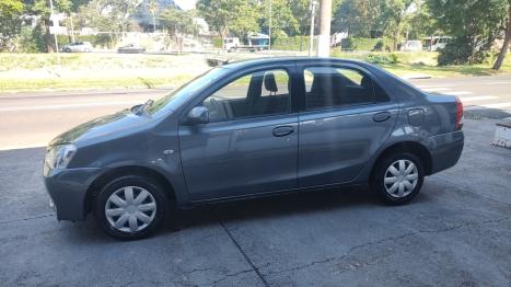 TOYOTA Etios Sedan 1.5 16V 4P FLEX XS, Foto 2