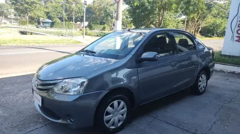 TOYOTA Etios Sedan 1.5 16V 4P FLEX XS, Foto 2