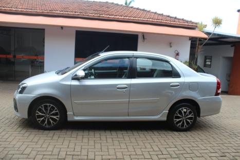 TOYOTA Etios Sedan 1.5 16V 4P FLEX PLATINUM AUTOM�TICO, Foto 4