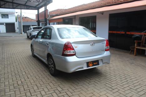 TOYOTA Etios Sedan 1.5 16V 4P FLEX PLATINUM AUTOM�TICO, Foto 5