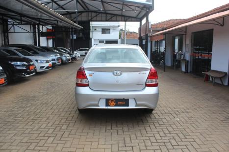 TOYOTA Etios Sedan 1.5 16V 4P FLEX PLATINUM AUTOM�TICO, Foto 6