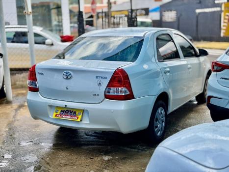 TOYOTA Etios Sedan 1.5 16V 4P FLEX X AUTOM�TICO, Foto 4