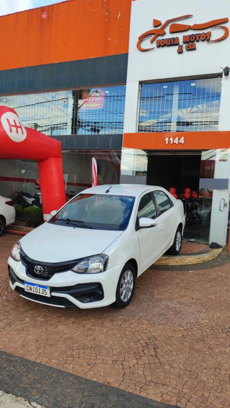 TOYOTA Etios Sedan 1.5 16V 4P FLEX X PLUS, Foto 2