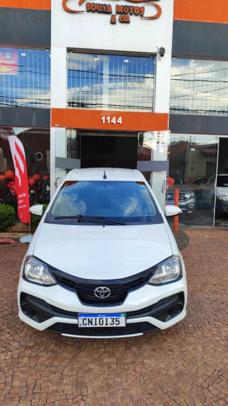 TOYOTA Etios Sedan 1.5 16V 4P FLEX X PLUS, Foto 3