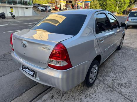 TOYOTA Etios Sedan 1.5 16V 4P FLEX XS AUTOM�TICO, Foto 3