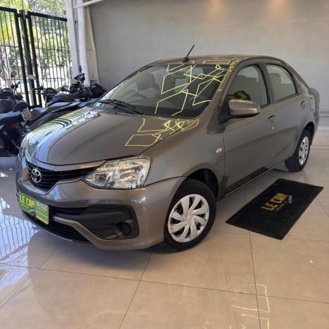 TOYOTA Etios Sedan 1.5 16V 4P FLEX XS AUTOM�TICO, Foto 3