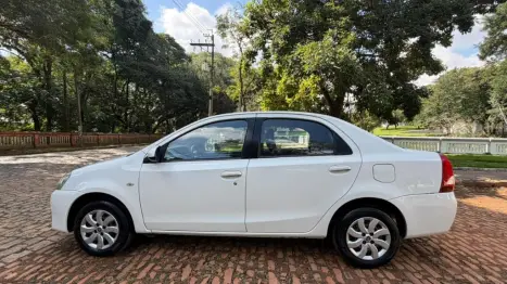TOYOTA Etios Sedan 1.5 16V 4P FLEX XS, Foto 8