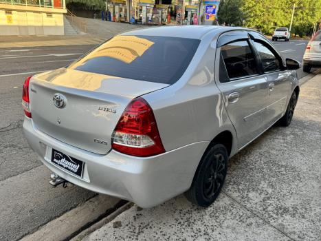 TOYOTA Etios Sedan 1.5 16V 4P FLEX XS AUTOM�TICO, Foto 5