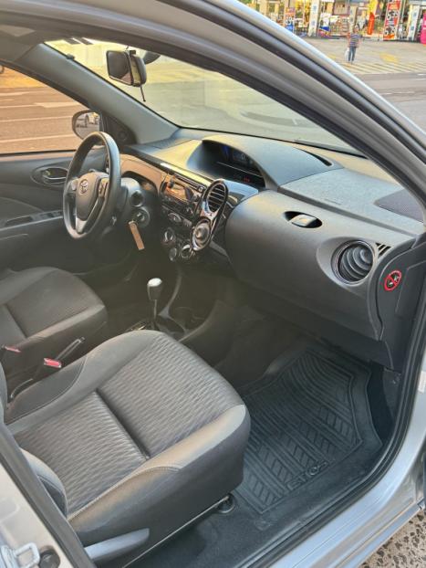 TOYOTA Etios Sedan 1.5 16V 4P FLEX XS AUTOM�TICO, Foto 10