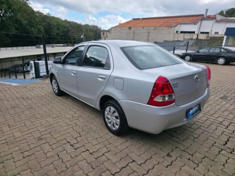 TOYOTA Etios Sedan 1.5 16V 4P FLEX XS AUTOM�TICO, Foto 5