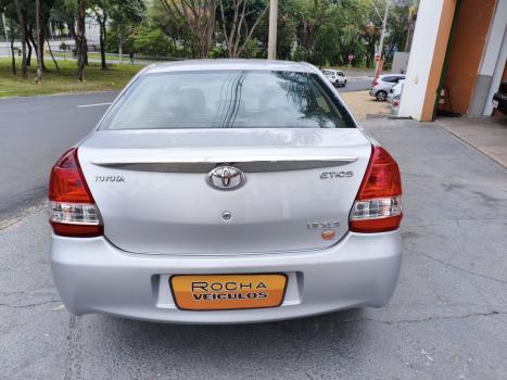 TOYOTA Etios Sedan 1.5 16V 4P FLEX XLS AUTOM�TICO, Foto 4