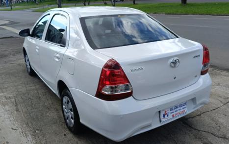 TOYOTA Etios Sedan 1.5 16V 4P FLEX X AUTOMÁTICO, Foto 4