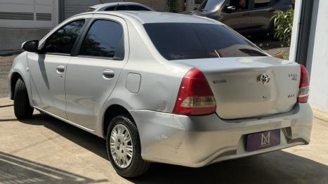 TOYOTA Etios Sedan 1.5 16V 4P FLEX XS AUTOMÁTICO, Foto 3