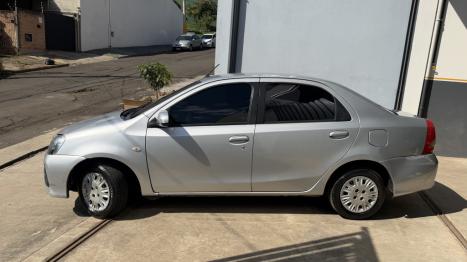 TOYOTA Etios Sedan 1.5 16V 4P FLEX XS AUTOMÁTICO, Foto 2