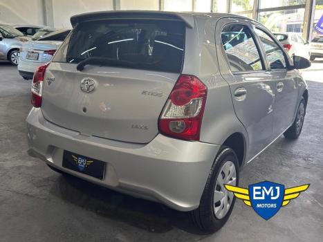 TOYOTA Etios Sedan , Foto 6