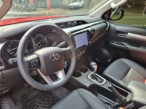 TOYOTA Hilux Caminhonete 2.8 16V SRV 4X4 DIESEL CABINE DUPLA AUTOMÁTICO, Foto 7 TOYOTA Hilux Caminhonete 2.8 16V SRV 4X4 DIESEL CABINE DUPLA AUTOMÁTICO, Foto 7