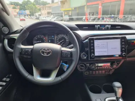 TOYOTA Hilux Caminhonete 2.8 16V SRV 4X4 DIESEL CABINE DUPLA AUTOMÁTICO, Foto 9 TOYOTA Hilux Caminhonete 2.8 16V SRV 4X4 DIESEL CABINE DUPLA AUTOMÁTICO, Foto 9