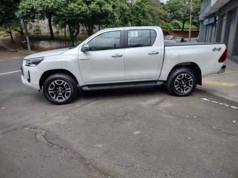 TOYOTA Hilux Caminhonete 2.8 16V SRX 4X4 TURBO DIESEL CABINE DUPLA AUTOMÁTICO, Foto 7 TOYOTA Hilux Caminhonete 2.8 16V SRX 4X4 TURBO DIESEL CABINE DUPLA AUTOMÁTICO, Foto 7