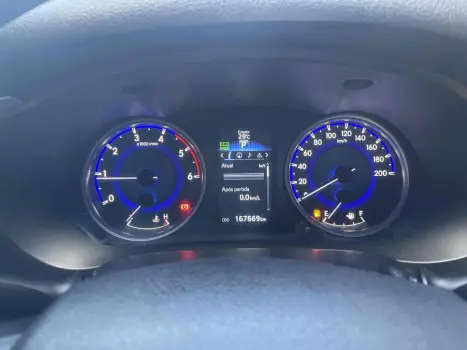 TOYOTA Hilux Caminhonete 2.8 16V SRV 4X4 DIESEL CABINE DUPLA AUTOMÁTICO, Foto 17 TOYOTA Hilux Caminhonete 2.8 16V SRV 4X4 DIESEL CABINE DUPLA AUTOMÁTICO, Foto 17