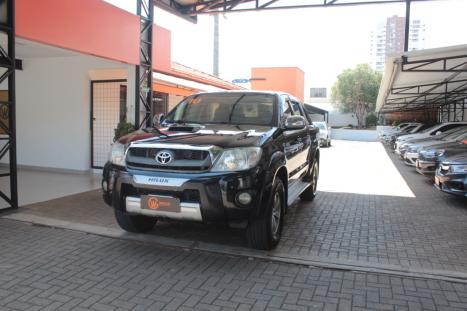 TOYOTA Hilux Caminhonete 3.0 16V 4P 4X4 SRV TURBO DIESEL CABINE DUPLA AUTOMTICO, Foto 1