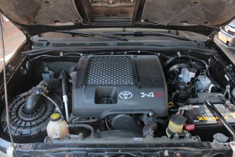 TOYOTA Hilux Caminhonete 3.0 16V 4P 4X4 SRV TURBO DIESEL CABINE DUPLA AUTOMTICO, Foto 3