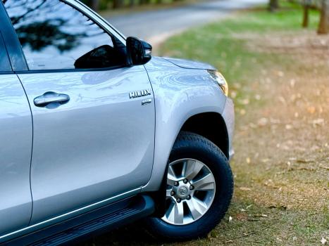 TOYOTA Hilux Caminhonete 2.7 16V 4P SR FLEX CABINE DUPLA, Foto 8