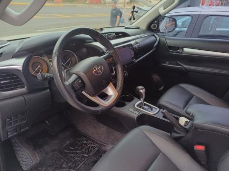 TOYOTA Hilux Caminhonete 2.8 16V SRX 4X4 TURBO DIESEL CABINE DUPLA AUTOMTICO, Foto 4